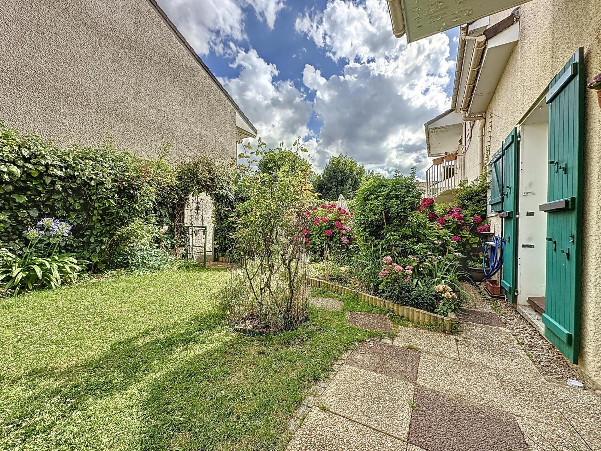 Maison 73M2 Avec Jardin St-Denis Saint-Denis  Buitenkant foto